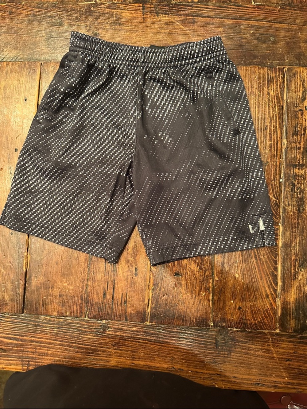 Nike Kids Black Patterned Athletic Shorts. Size 5/6